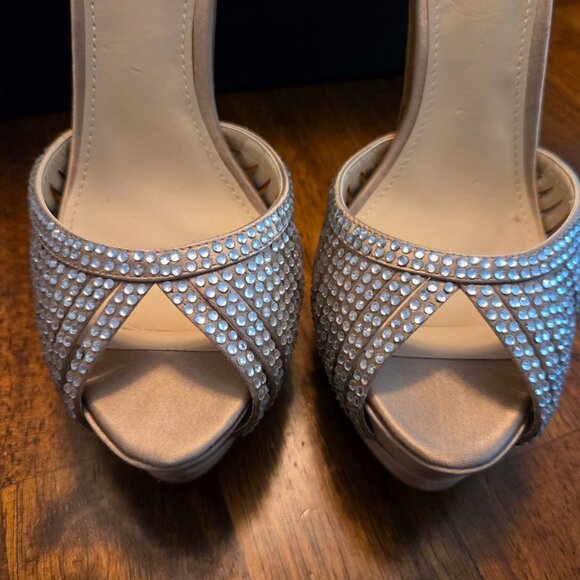 Colin Stuart from Victoria's Secret High Heals size 8.5 - Picture 4 of 12